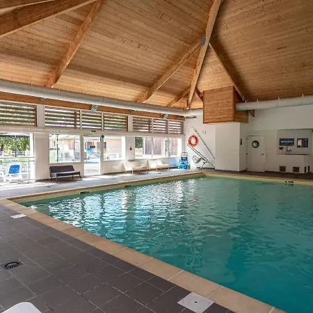 Studio With Linen Package In The Loire Dom wakacyjny *